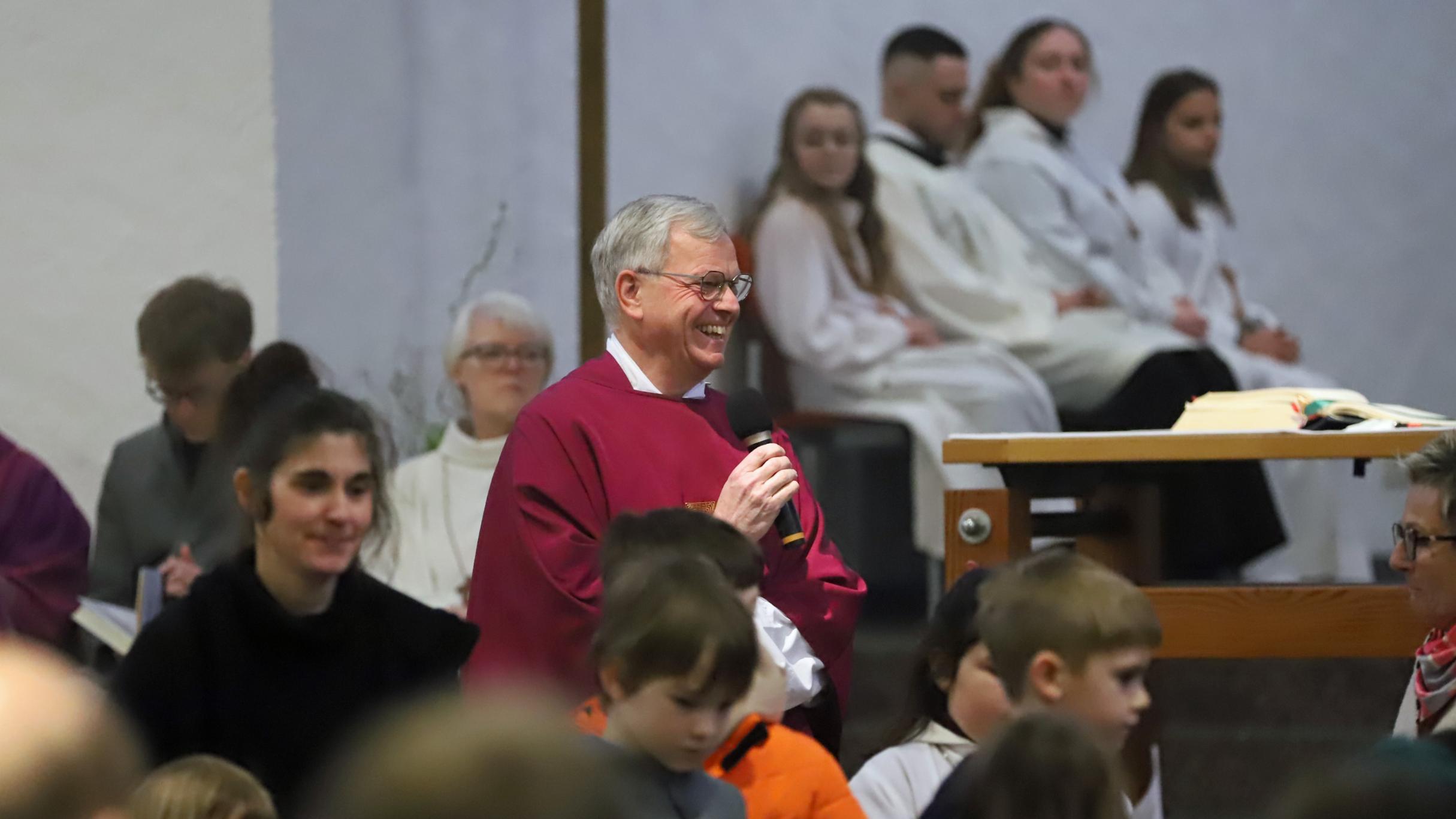 Generalvikar von Plettenberg zelebrierte den Gottesdienst